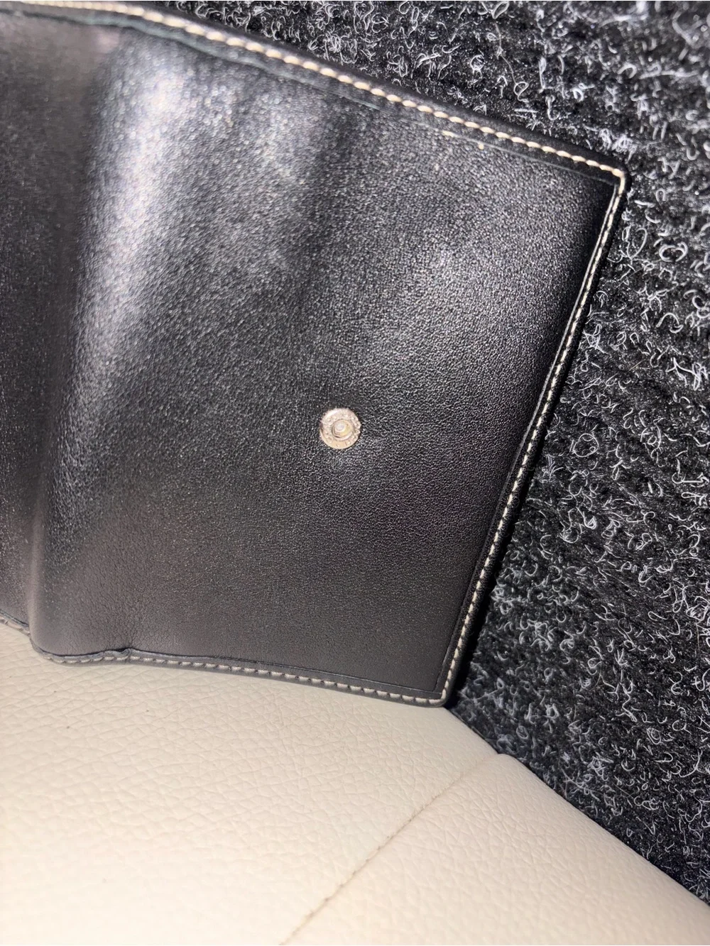 Women's Black Compact Leather Trifold Wallet
